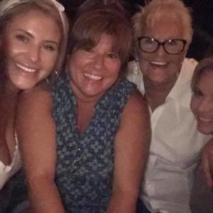 Meet your Posher, Stella